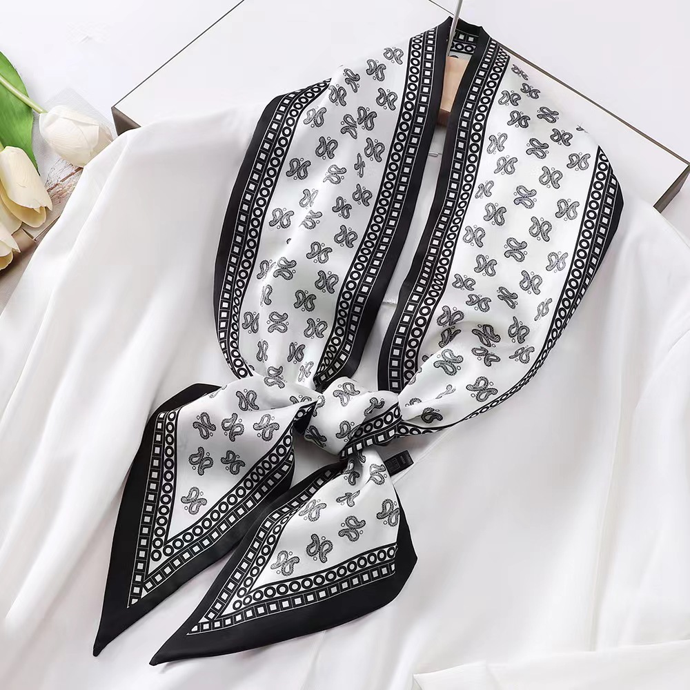 Luxury Zebra Print Silk Square - огляд і ціна Luxury Bags Online