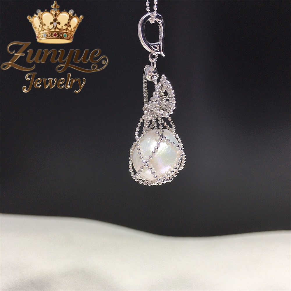 Baroque Freshwater Pearl Lucky - огляд і ціна Luxury Bags To Sell